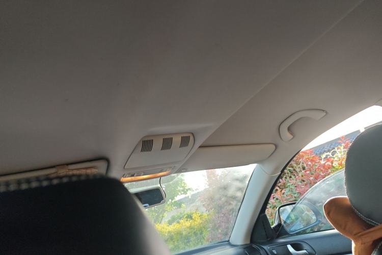 Used Skoda Octavia 2013 1.6L Manual Yijie Edition Headliner