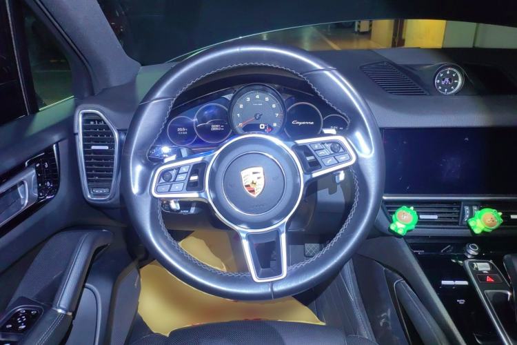 Used Porsche Cayenne 2019 Cayenne 3.0T Steering Wheel