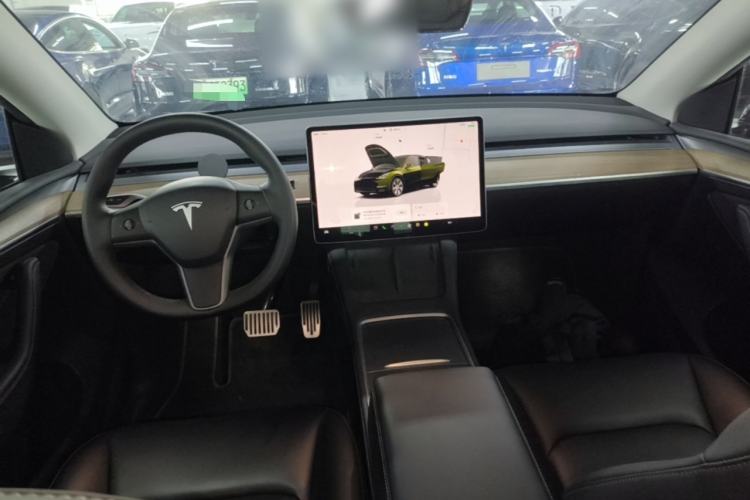 Used Tesla Model Y 2022 Long-Range All-Wheel-Drive Version