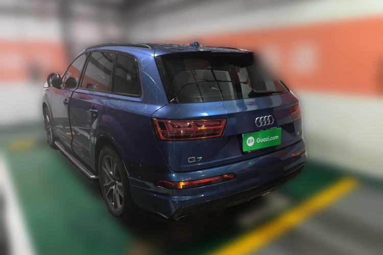 Used Audi Q7 2016 40 TFSI Comfort Model
