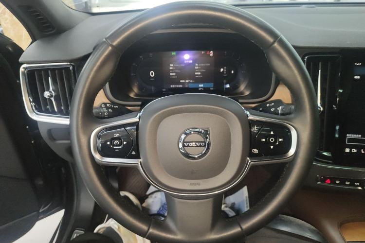 Used Volvo S90 2024 B5 Zhiyi Luxury Edition
