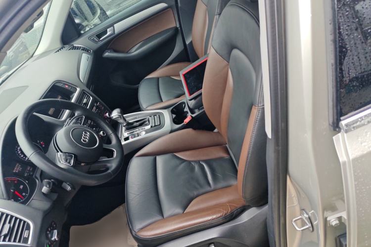 Used Audi Q5 2018 Collector's Edition 40 TFSI Technology Model