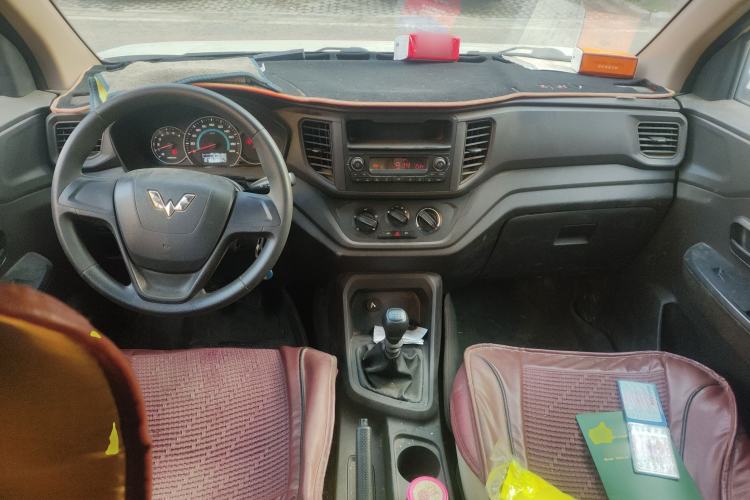 Used Wuling Hongguang V 2019 1.5L Enjoyment Version China VI LAR
