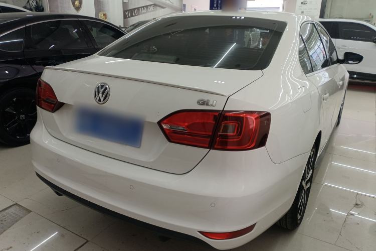 Used Volkswagen Sagitar 2013 2.0 TSI GLI Exterior 4