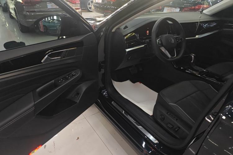 Used Volkswagen Passat 2024 380TSI Dragon Edition
