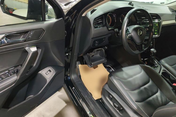 Used Volkswagen Tiguan L 2019 Revised 330TSI Automatic Two-Wheel Drive Smart & Luxury Edition China VI Standard