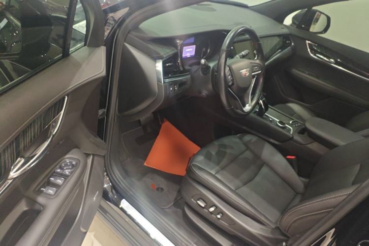 Used Cadillac XT6 2022 2.0T Six-Seater Four-Wheel-Drive Luxury Standard Edition Driver Seat