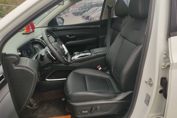 Used Hyundai Tucson 2022 Tucson L 1.5T DCT LUX Prestige Edition N Line Left Front Seat