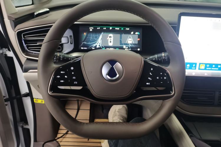 Used Denza D9 2022 DM-i 970 Four-Wheel Drive Flagship Model