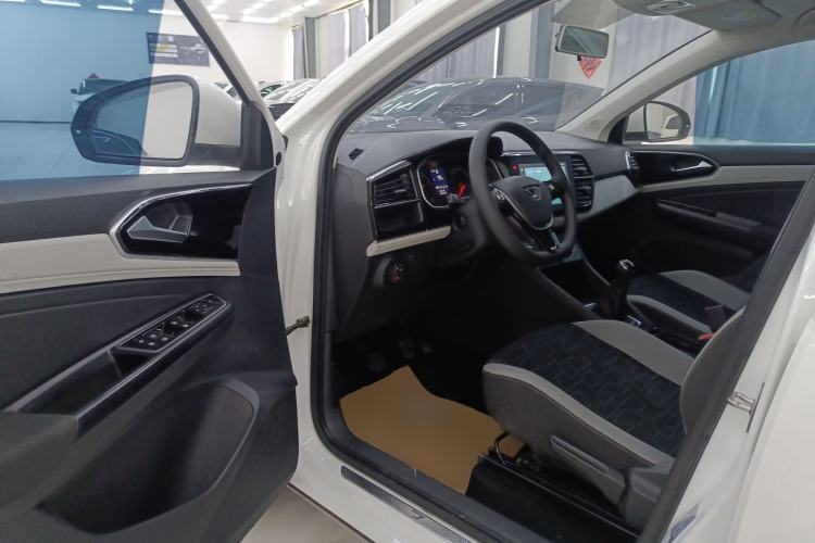 Used Jetta VS5 2022 280TSI Manual Advanced Trim
