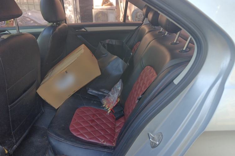 Used Volkswagen Jetta 2015 Value Edition 1.6L Automatic Comfort Version Left Rear Seat