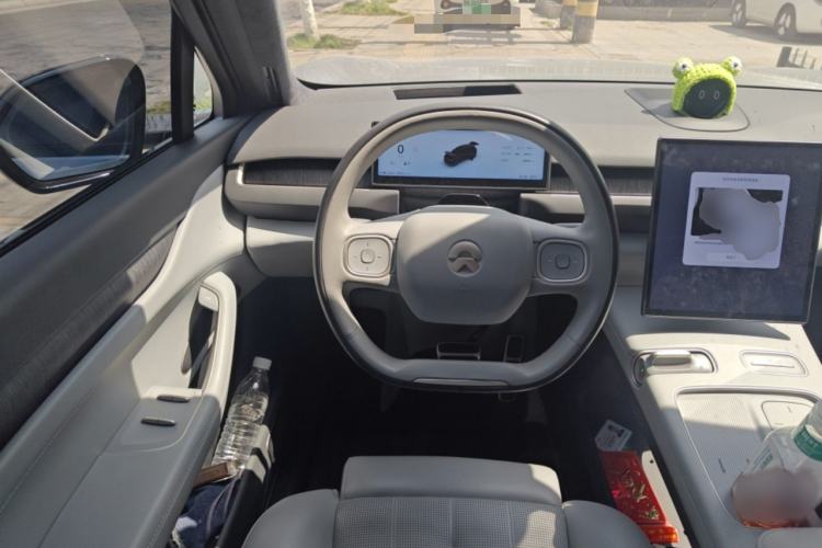 Used Nio ES8 2023 100kWh Signature Edition
