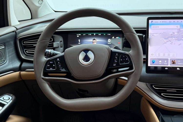 Used Denza D9 2022 DM-i 970 Four-Wheel Drive Flagship Model