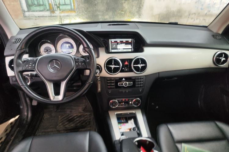 Used Mercedes-Benz GLK-Class 2013 GLK 300 4MATIC Dynamic Sunroof Model
