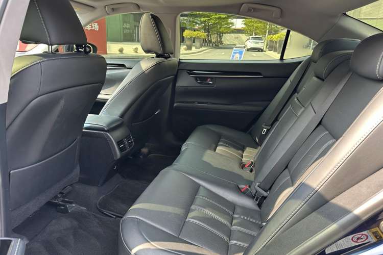 Used Lexus ES 2015 200 Elite Edition
