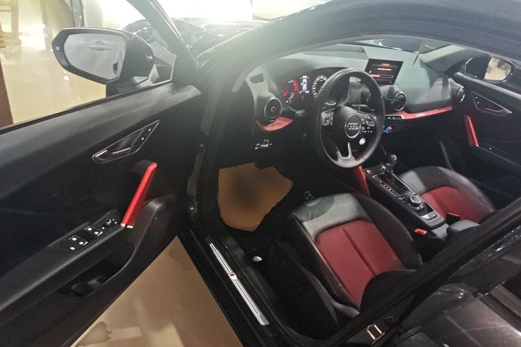 Used Audi Q2L 2018 35 TFSI Fashion Dynamic Version China V Emission Standard Driver Seat