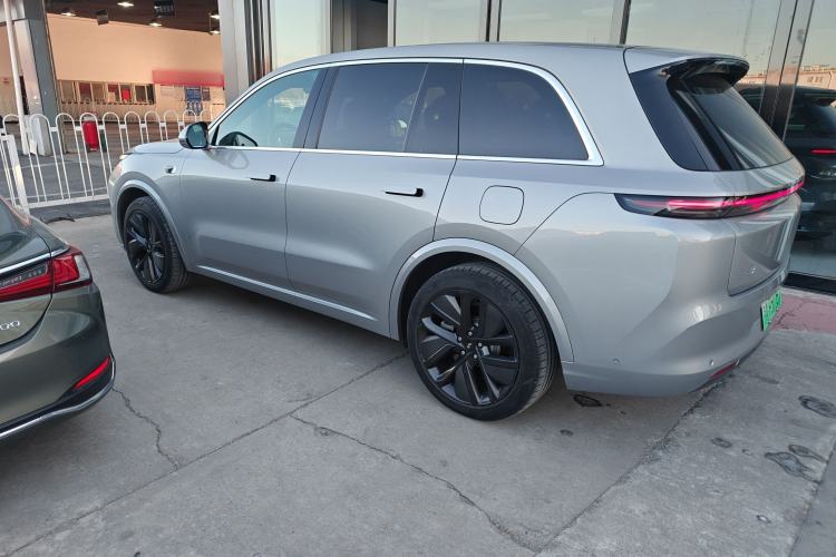 Used Li Auto L8 2023 Pro Model
