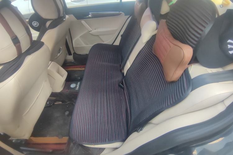 Used Volkswagen Lavida 2013 Revised Classic 1.6L Automatic Fashion Edition
