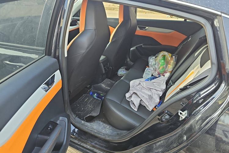 Used Dongfeng Aeolus Yixuan 2023 Mach Edition 1.5L Automatic Chasing Shadow Version Left Rear Seat