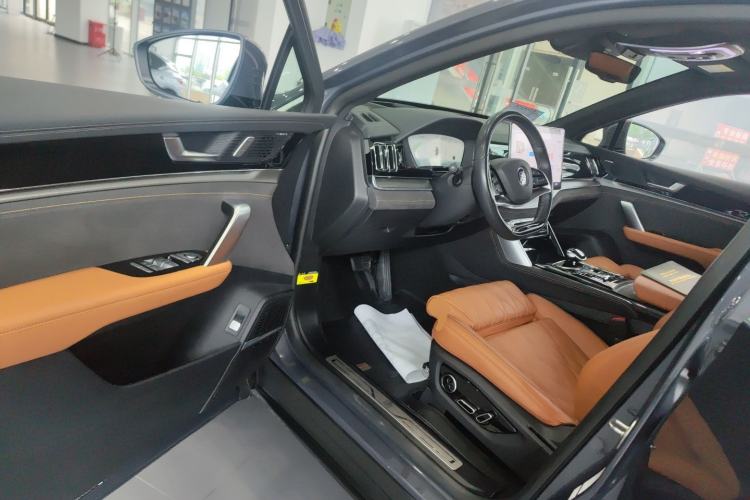 Used BYD Tang New Energy 2022 DM-i 252km Luxury Model Driver Seat