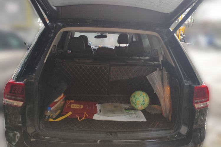 Used Volkswagen Teramont 2017 330TSI Two-Wheel-Drive Luxury Edition Trunk