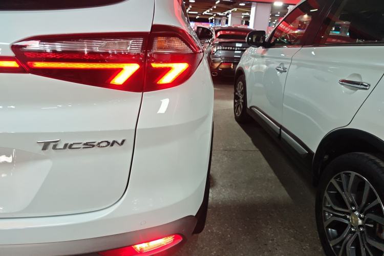 Used Hyundai Tucson 2020 280TGDi Two-Wheel-Drive GLS Smart Connectivity Version China VI Standard