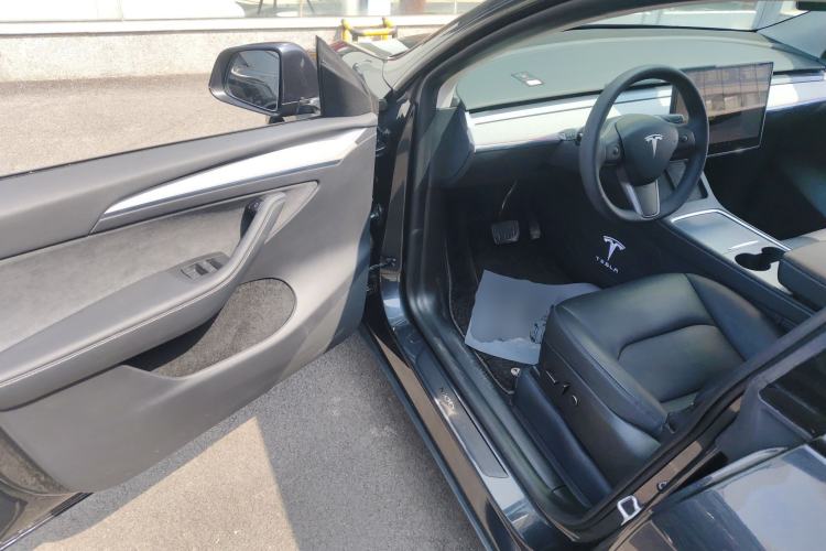 Used Tesla Model Y 2024 Rear-Wheel-Drive Version Driver Seat