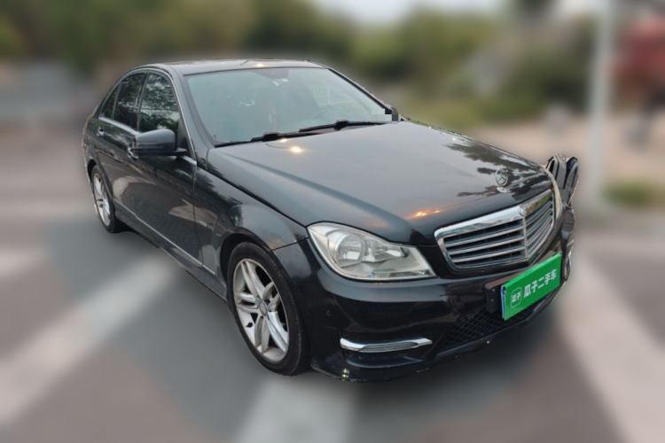 Used Mercedes-Benz C-Class 2013 C 260 Elegant Grand Edition Front Right 45 Deg