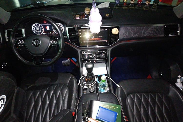 Used Volkswagen Teramont 2019 380TSI Four-Wheel Drive Flagship Model China V Standard Center Console