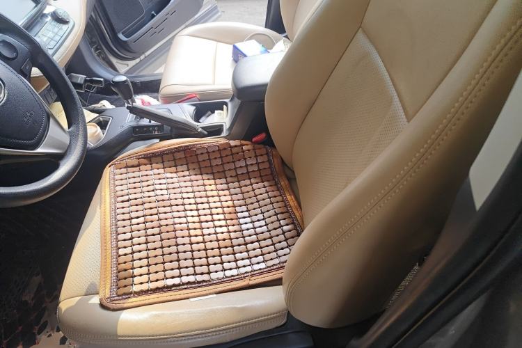 Used Toyota RAV4 2016 2.0L CVT Two-Wheel Drive Fashion Edition China V Standard