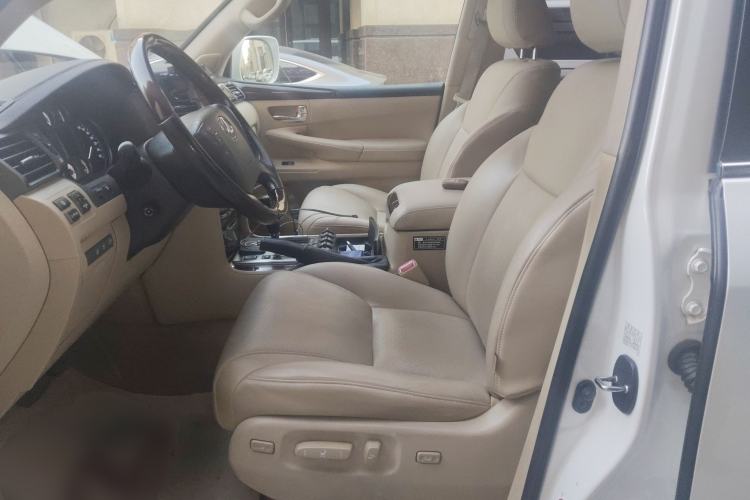 Used Lexus LX 2009 570
