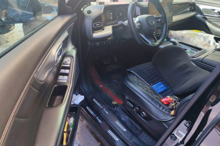 Used GAC Trumpchi GS8 2022 Linghang Series 2.0 TGDI Two-Wheel-Drive Luxury Smart Connectivity Version (7 Seats)