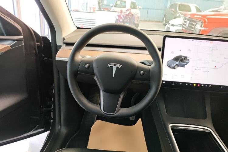 Used Tesla Model Y 2021 Long-Range All-Wheel-Drive Version