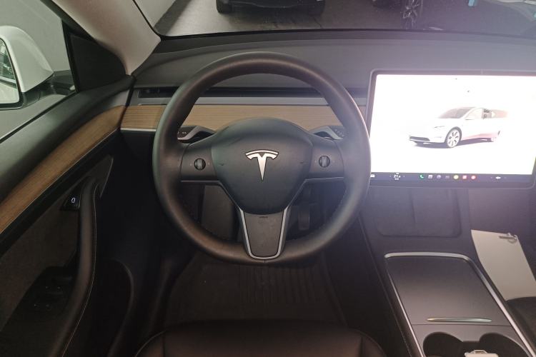Used Tesla Model Y 2022 Rear-Wheel-Drive Version