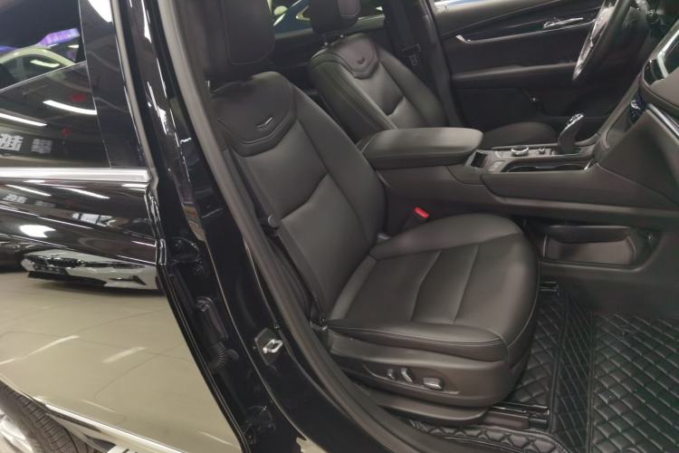 Used Cadillac XT5 2022 2.0T Two-Wheel Drive Luxury Version