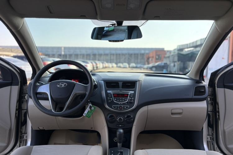 Used Hyundai Verna (older generation) 2014 1.4L Automatic Smart GLS
