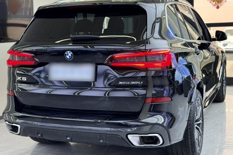 Used BMW X5 2022 xDrive 30Li M Sport Package
