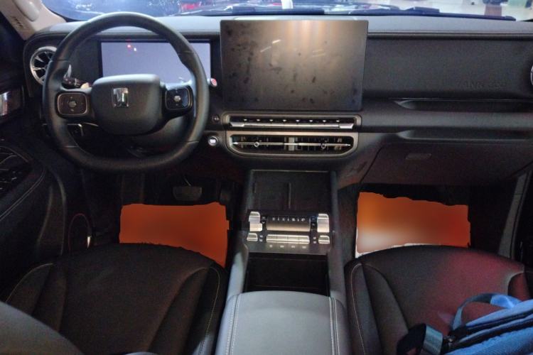 Used Tank 300 2025 2.0T Conqueror Center Console