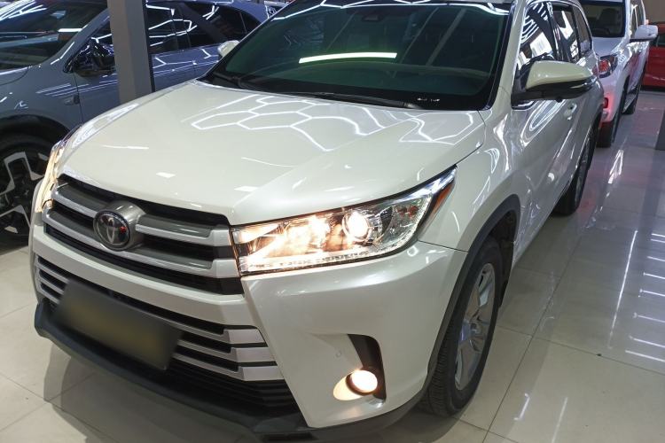 Used Toyota Highlander 2018 2.0T Two-Wheel Drive Luxury Edition 7 Seats China VI Standard