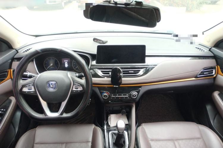 Used CHANGAN Eado DT 2018 1.6L Manual Smart Enjoyment Model Center Console