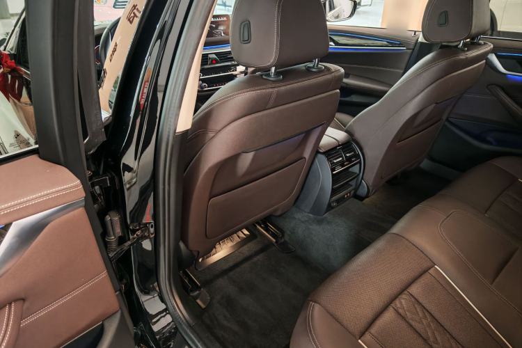 Used BMW 5 Series 2022 Second Facelift 525Li Luxury Package
