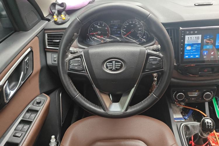 Used FAW Senya R7 2016 1.6L Manual Luxury Model Steering Wheel
