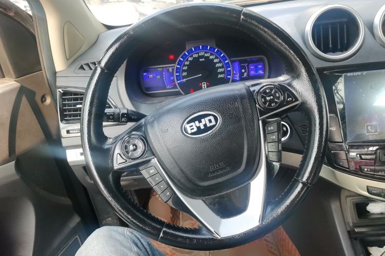 Used BYD S7 2015 2.0T Automatic Prestige Model
