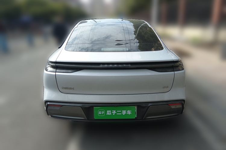 Used Geely Galaxy E8 2024 665 km Range Rear-Drive Starship Long-Range Version
