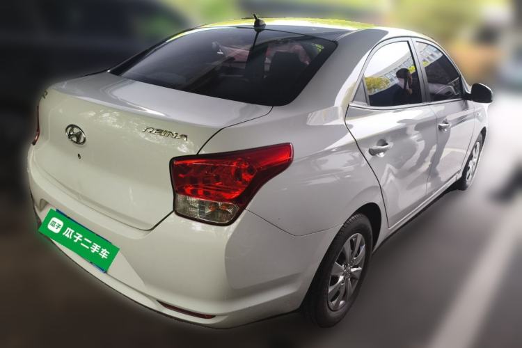 Used Hyundai Verna (older generation) 2020 1.4L Manual GL Refreshed Edition Rear Right 45 Deg