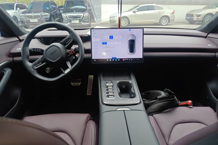 Used Xiaomi Auto SU7 2024 Four-Wheel Drive Ultra-Long Range Advanced Intelligent Driving Max Edition
