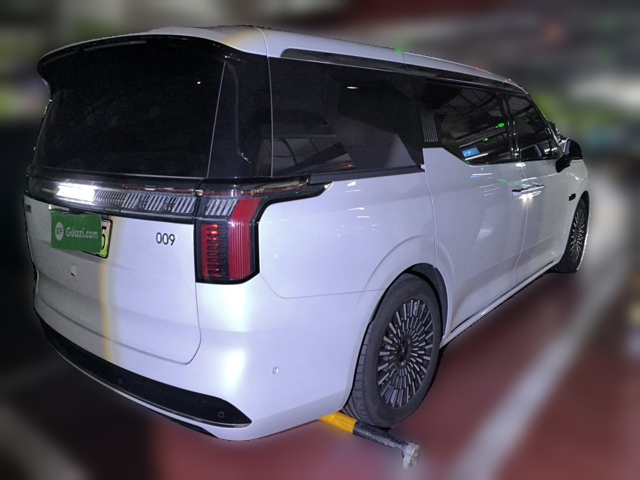 Zeekr 009 2024 7-Seater Aisle Version 108 kWh — снимка 6