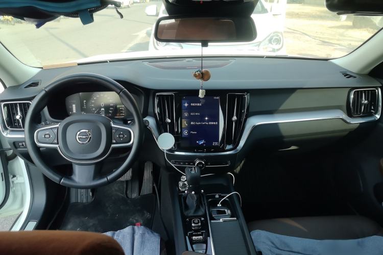 Used Volvo V60 2020 T4 Zhiyi Luxury Edition Interior 2