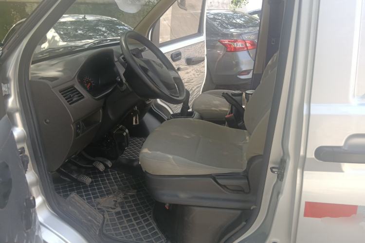 Used Wuling Rongguang S 2023 1.5L Basic Enclosed-Window Vehicle 2 Seats Left Front Seat