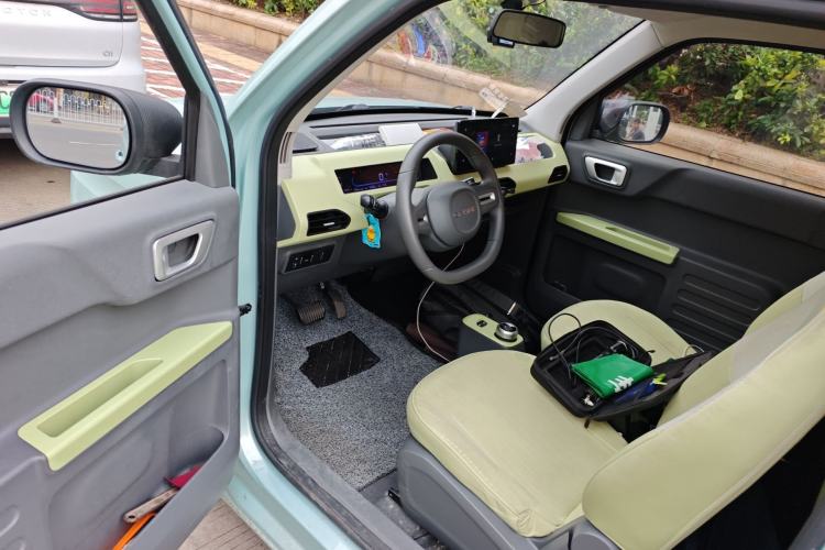 Used Geely Galaxy Panda 2023 Panda Mini 200km Endurance Bear
